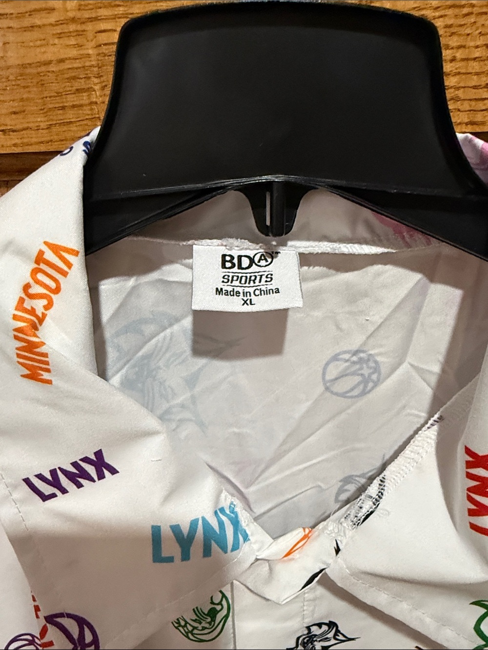 Lynx pride shirt.  New.  Taken out of bag for pictures only - Picture 3 of 4